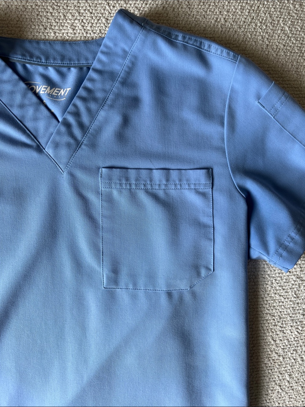 Scrub Set Top and Pants. Movement Buttersoft. Men’s size Small top and bottom.